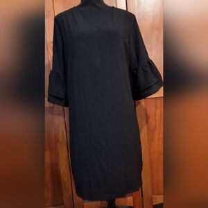 NWT BELONGSCI V-neck midi dress Size L